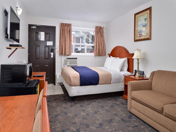 Econo Lodge Inn & Suites Drumheller