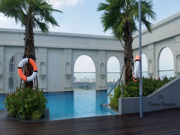 3 베드룸 미니 펜트하우스 인 사이공 센터 - 루프탑 풀, 3 Bedroom Mini Penthouse In Saigon Center - Rooftop Pool