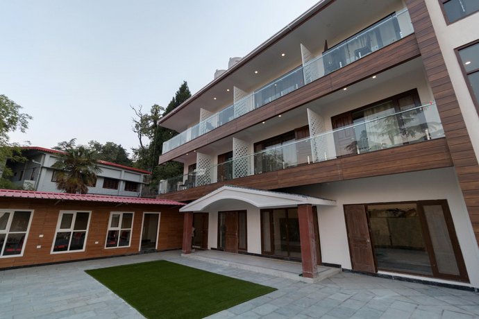 Hotel Seven Oaks Mussoorie Lake Geneva Photos Reviews Deals