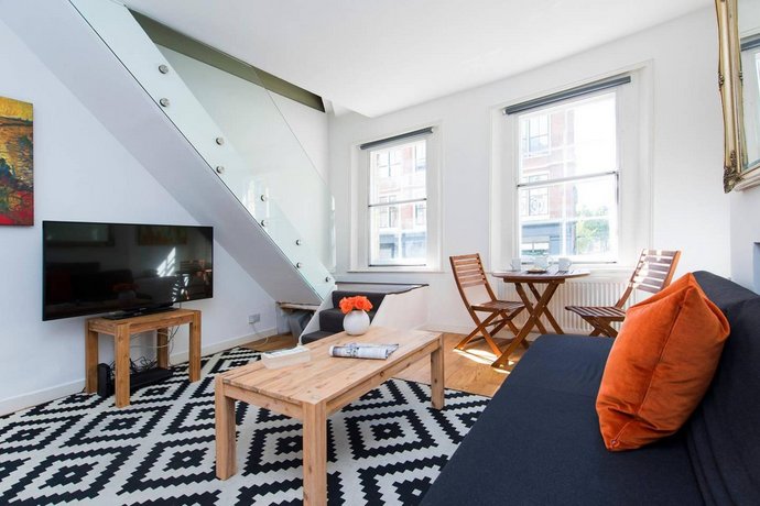 2 Bed Maisonette In Central London