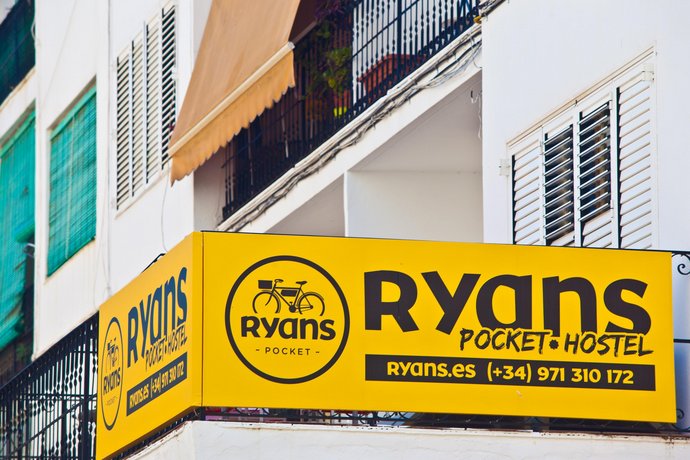 Ryans Pocket Hostel Ibiza Town Compare Deals - 