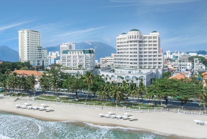 Sunrise Nha Trang Beach Hotel & Spa - Compare Deals