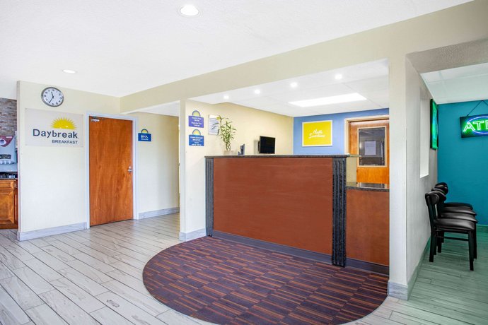Days Inn By Wyndham Lancaster Pa Dutch Country Compare Deals