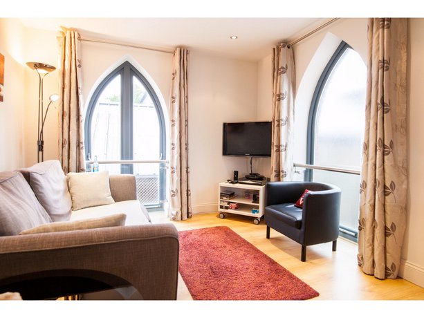 Sunny & Charming Flat for 2 in Tranquil Richmond
