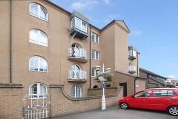 Brighton Getaways - The Mariner Suite