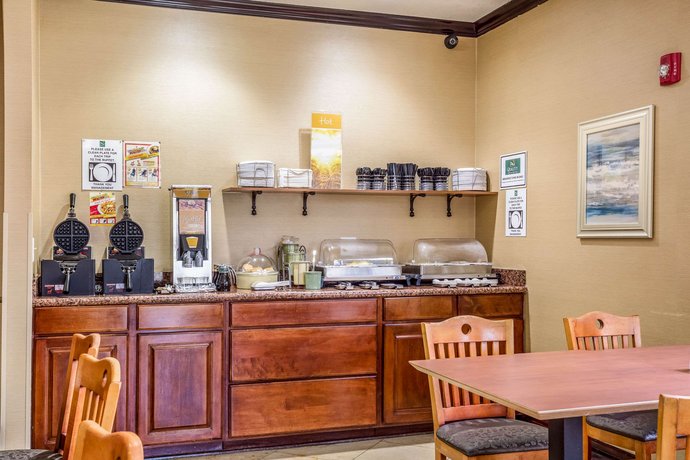 Quality Inn And Suites Seabrook Nasa Kemah Compare Deals