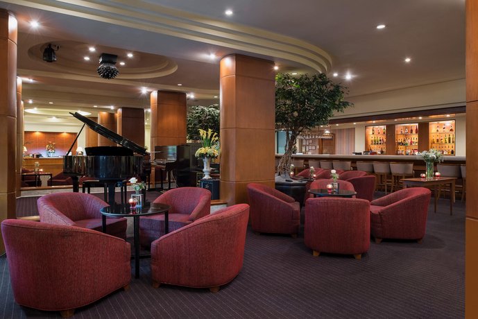מלון דה טווין טווארס צילום של הוטלס קומביינד - למטייל (39)