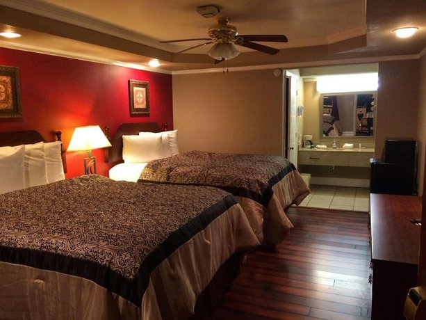Riverbend Motel Cabins Helen Compare Deals