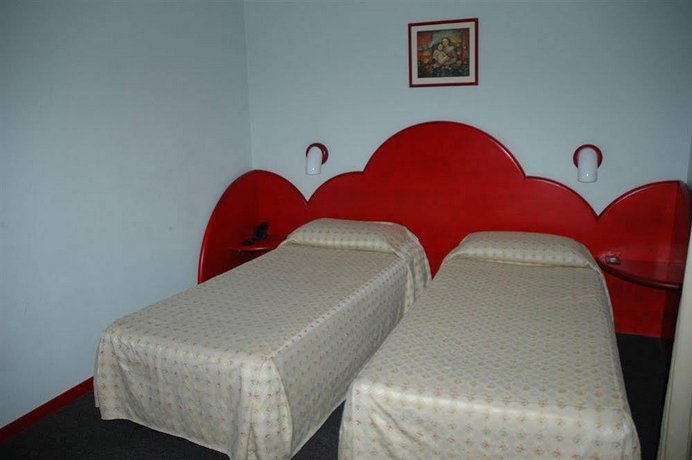 Marchi hotel, modena compare deals Hotel marchi modena