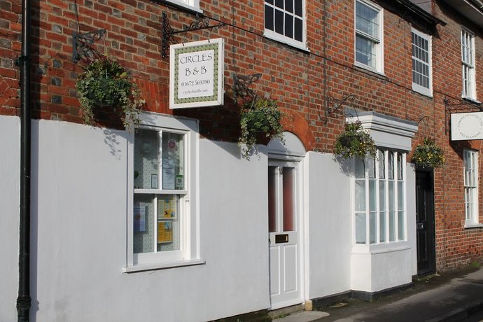 Circles B&B