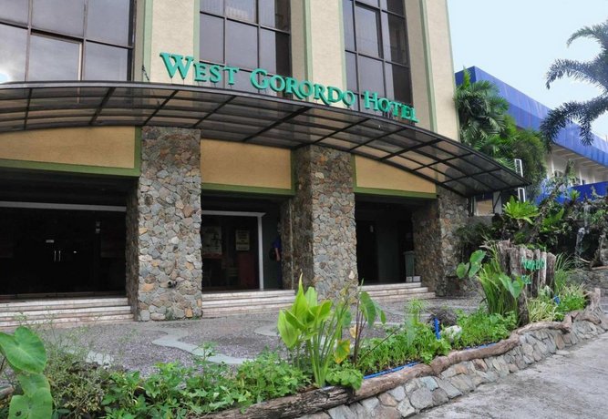 웨스트 고로르도 호텔, West Gorordo Hotel