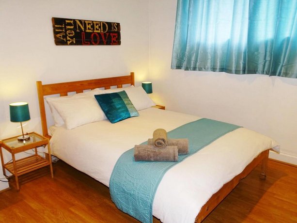 Dani Hampstead Studio