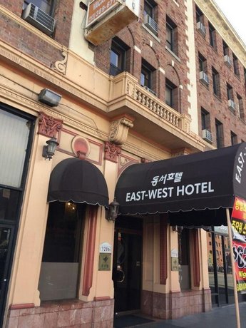 더 이스트 웨스트 호텔, The East West Hotel