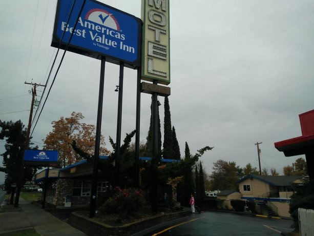 Cedar Lodge Motor Inn Medford