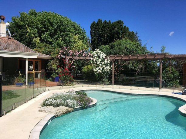 Bluebell Lodge And Cottage Hastings Compare Deals