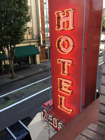 Mcmenamins Crystal Hotel Portland Compare Deals