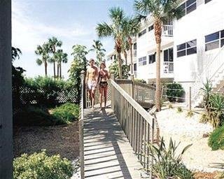 Royal Beach Club Fort Myers Compare Deals About Royal Beach Club