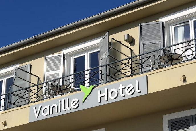 Hotel Restaurant Le Vanille Cagnes Sur Mer Compare Deals