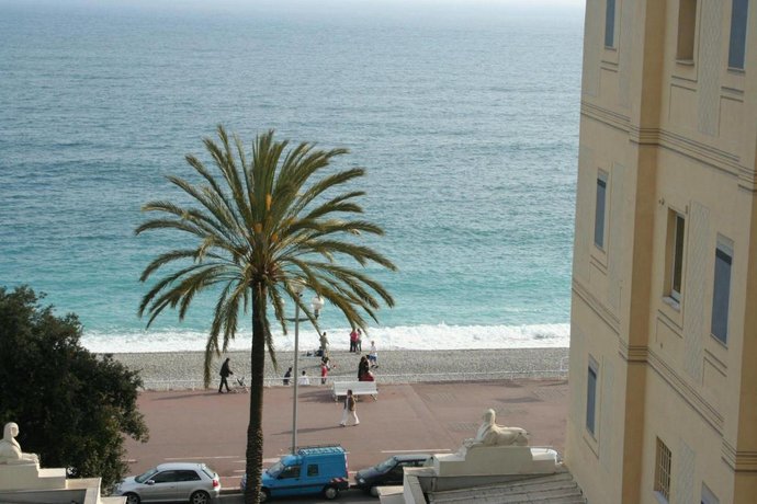 팔레 홍그랜 드 피애나, Palais Hongran De Fiana