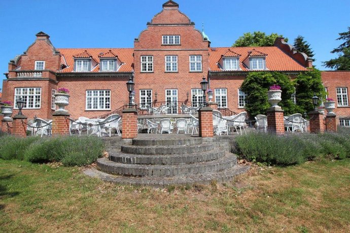 Sauntehus Castle Hotel Hornbaek