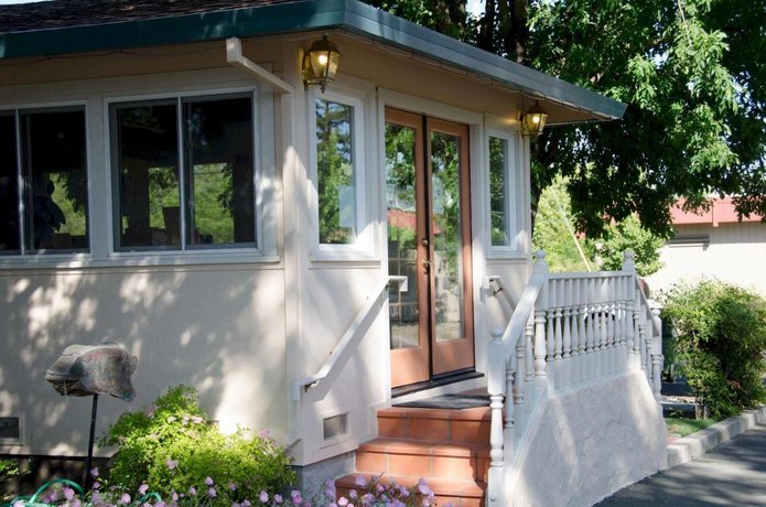 Carlin Country Cottages Calistoga Compare Deals