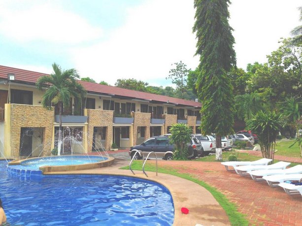 Subic Grand Seas Resort Swimming pool