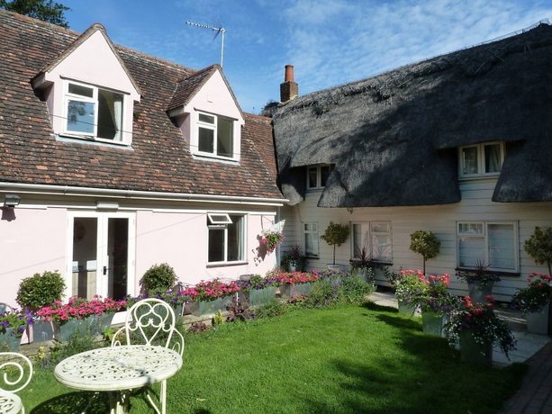 The Willows Guest House Takeley