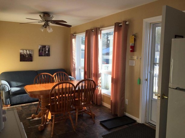 Wu Wu S Cabins Wasaga Beach Compare Deals