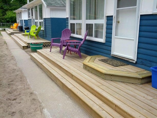 Wu Wu S Cabins Wasaga Beach Compare Deals
