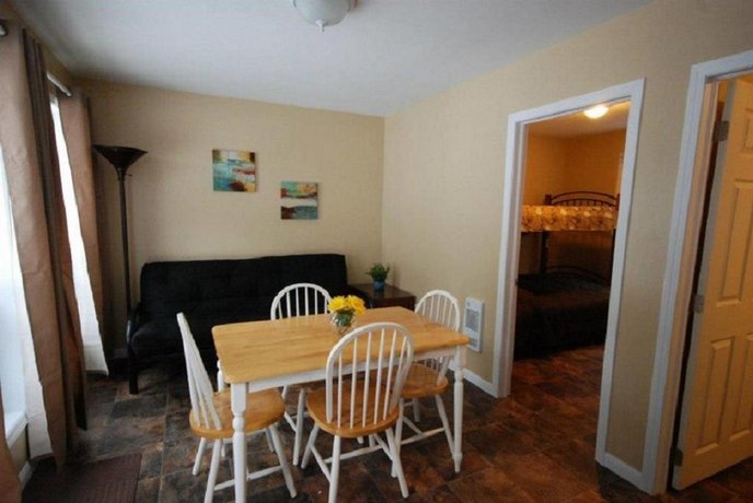 Wu Wu S Cabins Wasaga Beach Compare Deals