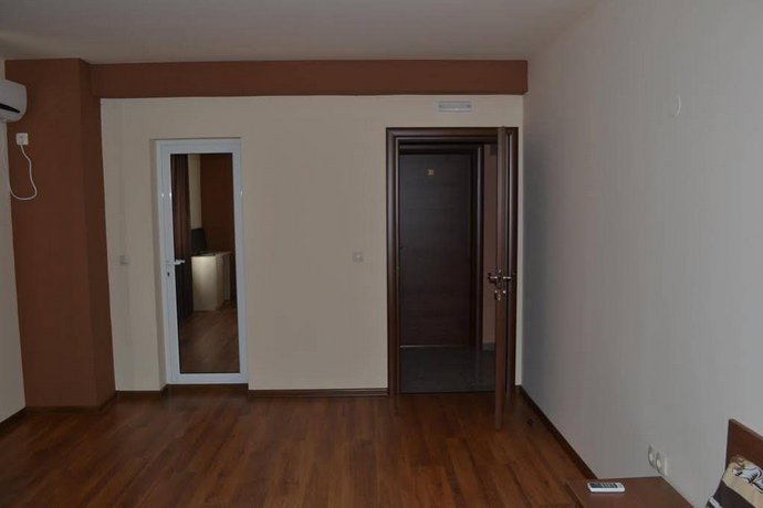 Hotel West