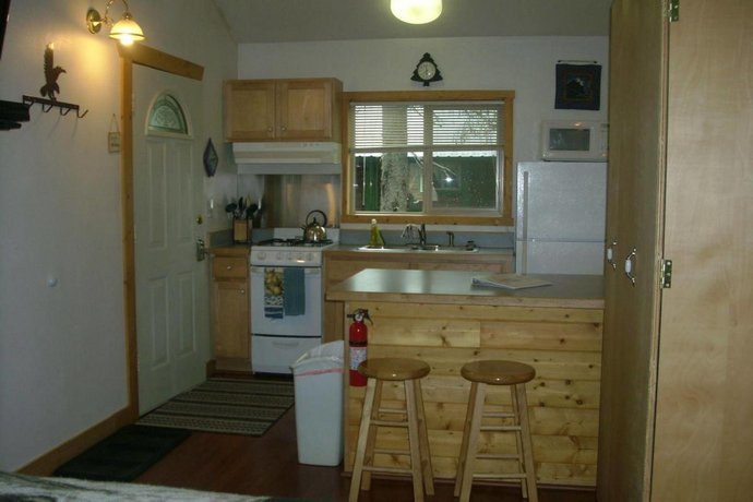 Box Canyon Cabins Seward Compare Deals