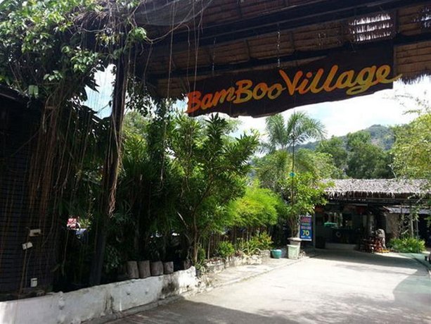 Phuket Guest Friendly Hotels - Hotel Bamboo Village