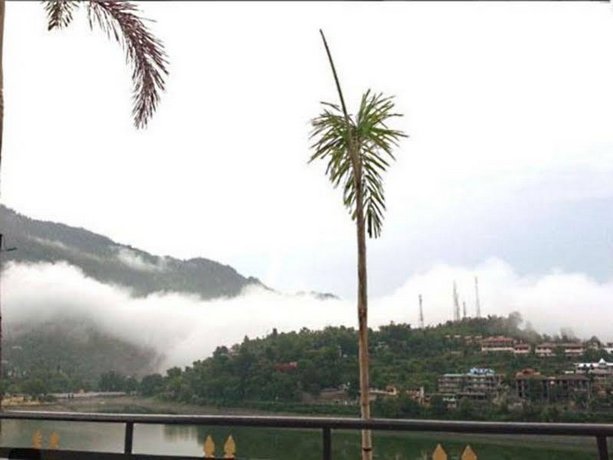 Hotel Harshikhar Bhimtal Compare Deals - 