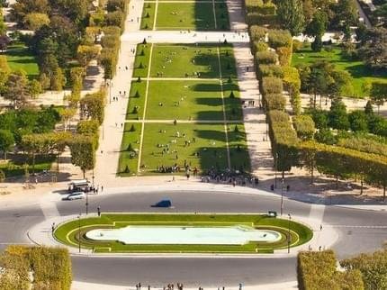 샹 드 마르스 투르 에펠, Champ De Mars Tour Eiffel