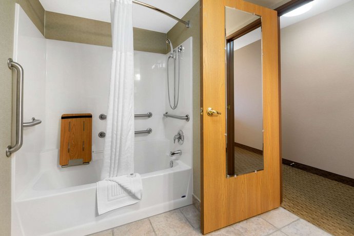 Comfort Inn Iron Mountain Compare Deals