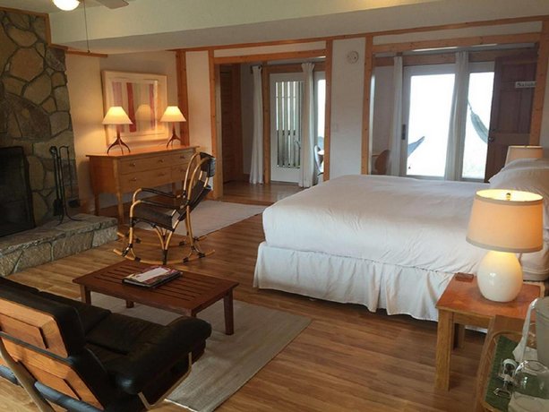 Fire Mountain Inn Cabins Treehouses Scaly Mountain Compare Deals