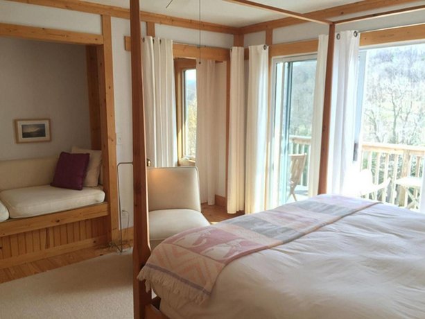 Fire Mountain Inn Cabins Treehouses Scaly Mountain Compare Deals