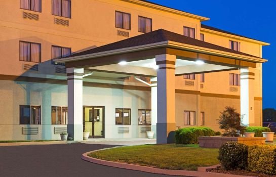 Days Inn By Wyndham Collinsville Compare Deals