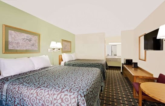 Days Inn By Wyndham Cleveland Tn Compare Deals