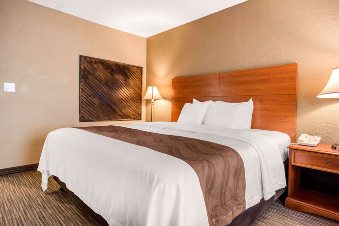 Quality Inn New Castle Compare Deals