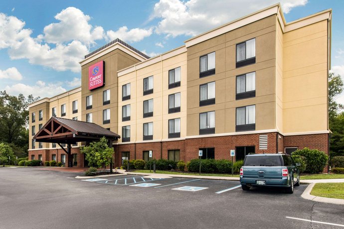 Comfort Suites Manchester Compare Deals - 