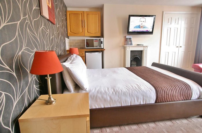 Central Hotel Cheltenham By Roomsbooked Compare Deals