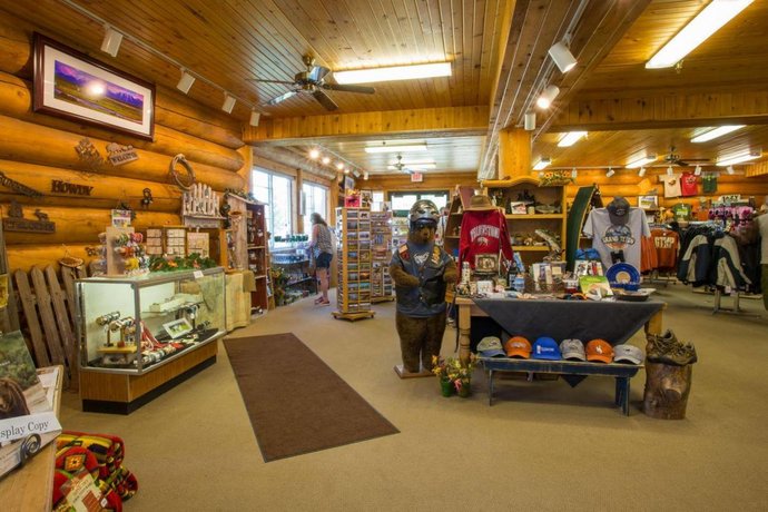 Headwaters Lodge Cabins At Flagg Ranch Moran Compare Deals