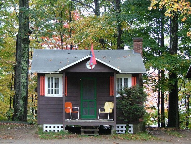 Maple Lodge Cabins Woodstock Compare Deals