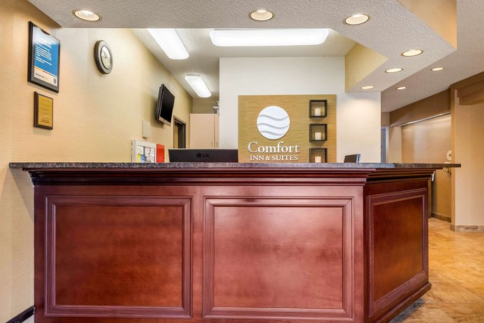Comfort Inn Suites Bothell Seattle North Compare Deals
