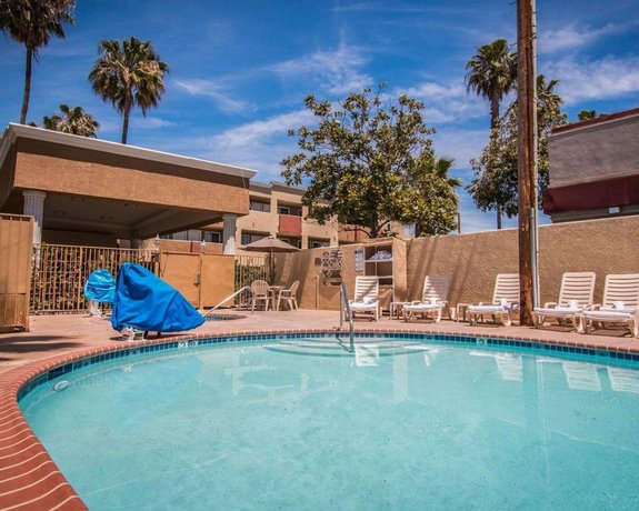 Comfort Inn Suites Huntington Beach Compare Deals