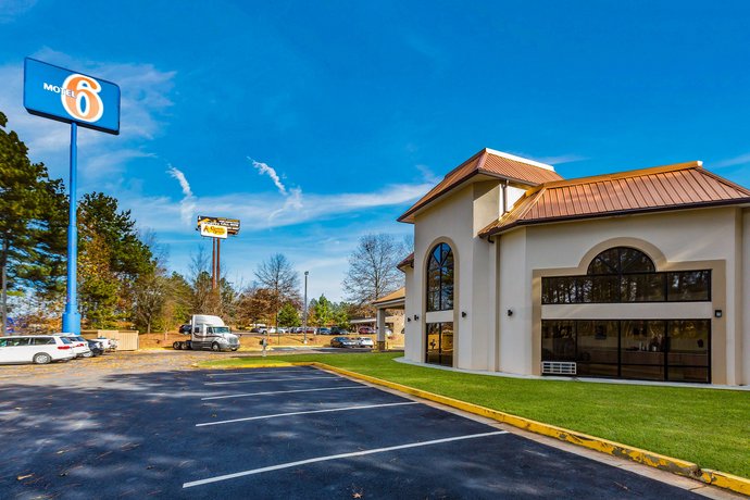 Motel 6 Suwanee Ga Gwinnett Center Compare Deals