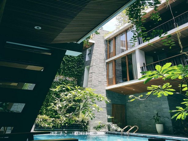 민 하우스, Minh House