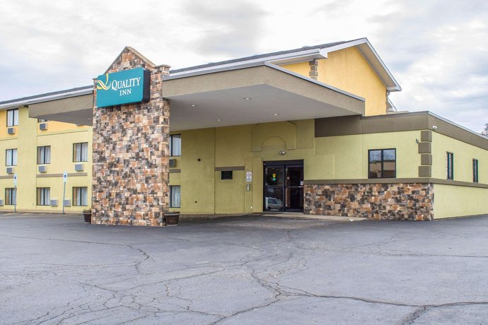 Quality Inn Hall Of Fame Canton Compare Deals